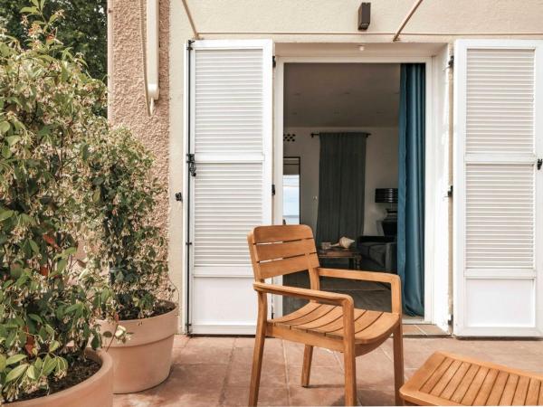 Surplage Hotel Cavalière : photo 2 de la chambre hébergement deluxe avec terrasse - niveau plage - vue sur mer