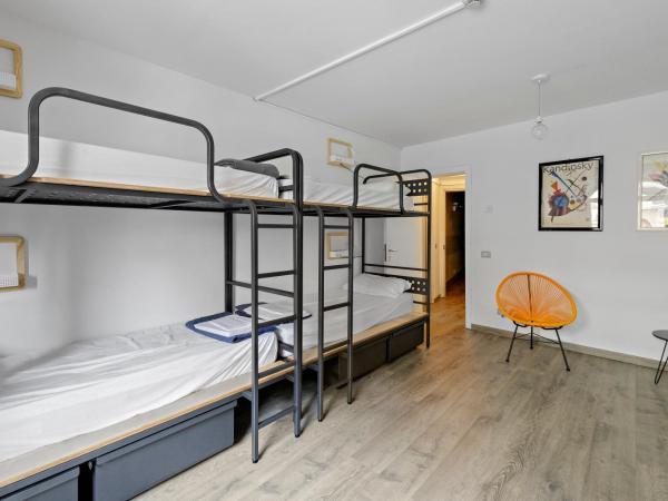 Ostello Bello Genova : photo 1 de la chambre lit dans dortoir pour femmes de 4 lits
