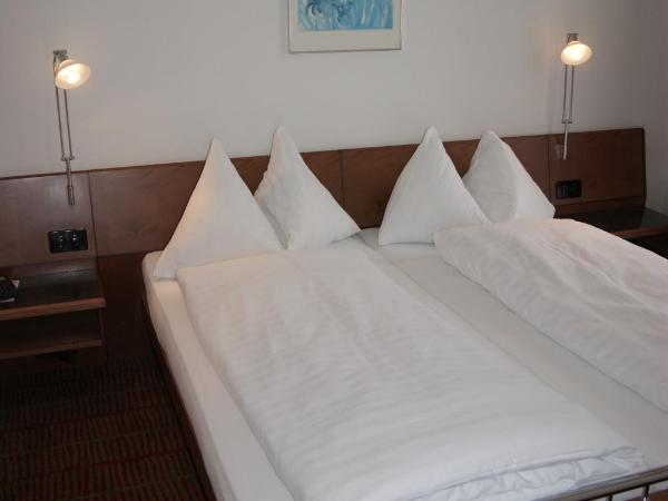 Hotel Schweizerhof : photo 1 de la chambre chambre double