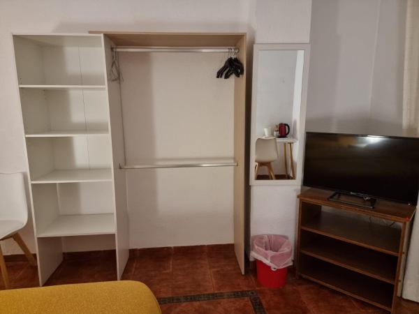 Casa de Huéspedes Cuenca : photo 3 de la chambre chambre triple basique avec salle de bains commune