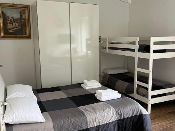 L'Angolo degli Etruschi : photo 9 de la chambre chambre quadruple confort