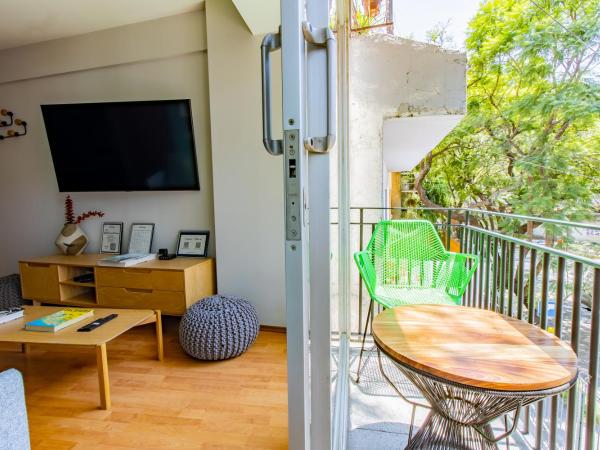 Capitalia - Apartments - Anzures : photo 2 de la chambre appartement avec balcon