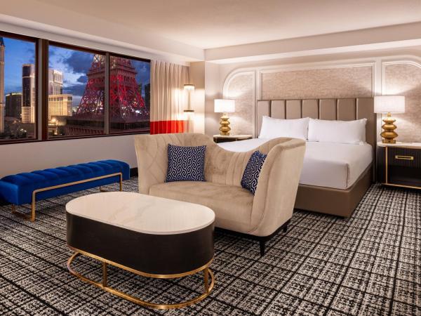 Paris Las Vegas Hotel & Casino : photo 1 de la chambre suite exécutive versailles avec 1 lit king-size - enregistrement à la réception du horseshoe