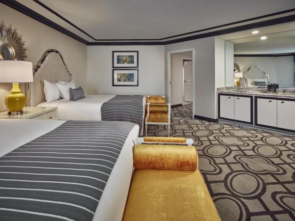 Paris Las Vegas Hotel & Casino : photo 2 de la chambre bordeaux lemans suite 2 queens 