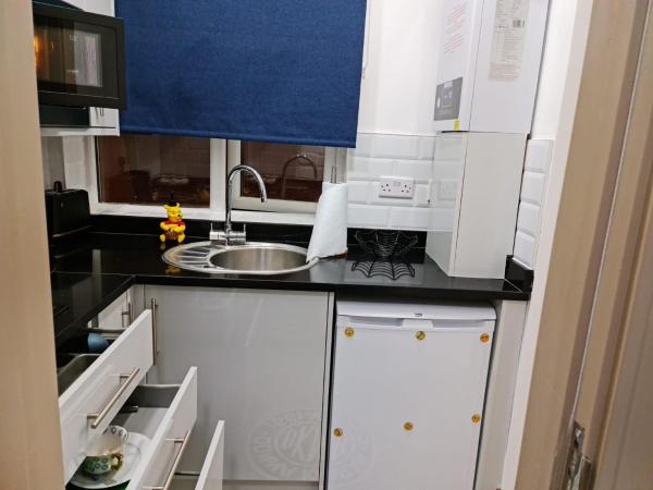 SureBillionaire Homes II : photo 2 de la chambre studio avec balcon