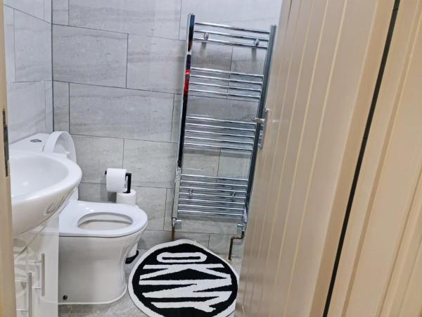 SureBillionaire Homes II : photo 5 de la chambre studio avec balcon