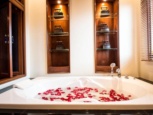 Villa Sirilanna Hotel : photo 1 de la chambre lanna deluxe suite king bed with spa bath (no balcony, no window)