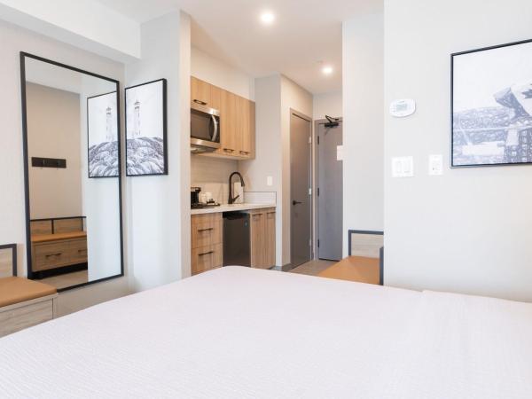 Sandman Signature Dartmouth Hotel & Suites : photo 3 de la chambre studio suite, 2 queen beds, kitchenette