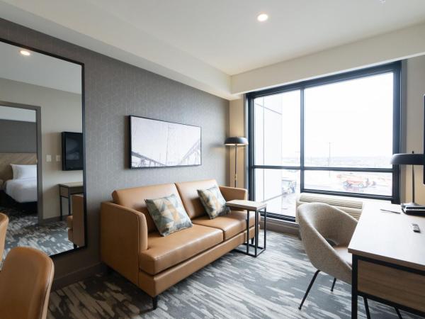 Sandman Signature Dartmouth Hotel & Suites : photo 3 de la chambre suite 1 lit king-size standard avec cuisine