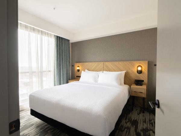 Sandman Signature Dartmouth Hotel & Suites : photo 1 de la chambre suite 1 lit king-size standard avec cuisine