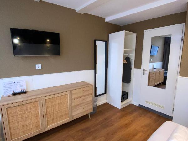 Hotel Old Quarter : photo 3 de la chambre chambre triple - vue sur canal