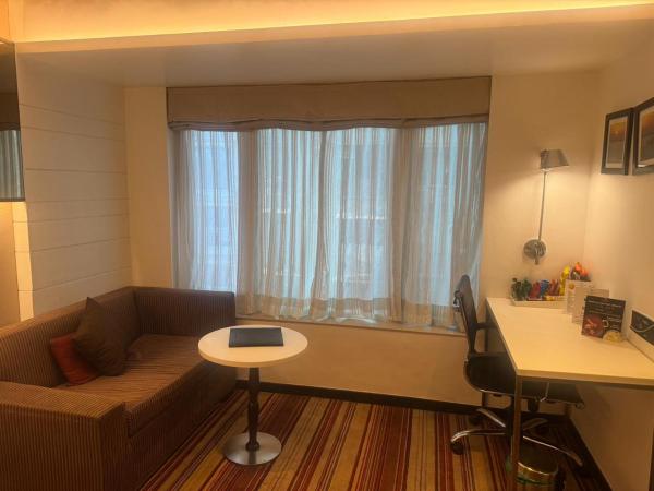 The Sahil Hotel : photo 4 de la chambre superior room with bathtub king bed