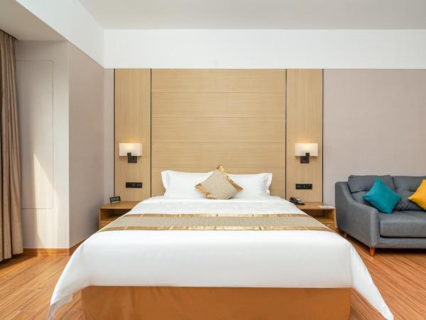 Phoenix Hill Hotel Dongguan - Golf Course Shop : photo 4 de la chambre chambre supérieure lit queen-size
