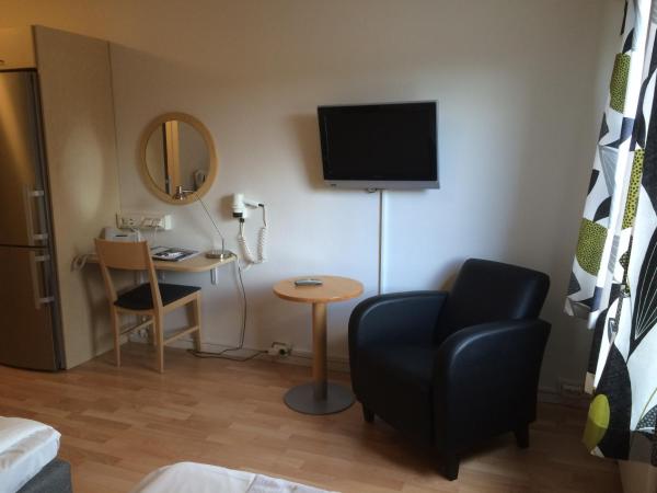 Linköpings Cityhotell och Vandrarhem : photo 5 de la chambre chambre lits jumeaux confort