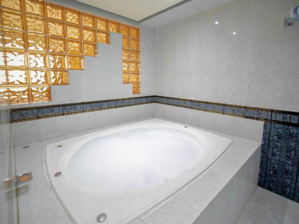 Hotel Torremolinos Vallejo Ciudad de Mexico : photo 6 de la chambre chambre lit king-size avec baignoire spa