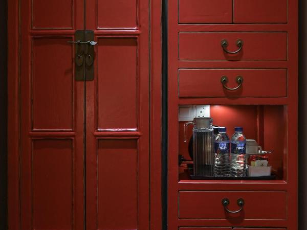 1825 Gallery Hotel : photo 6 de la chambre chambre lit king-size supérieure - sans fenêtre