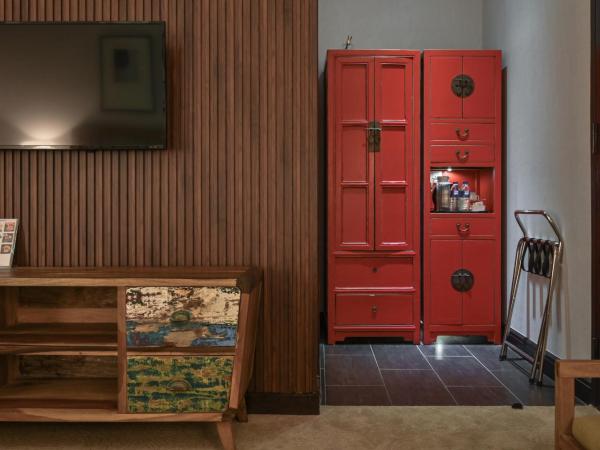 1825 Gallery Hotel : photo 3 de la chambre chambre lit king-size supérieure - sans fenêtre