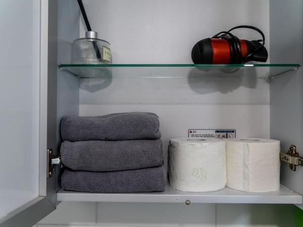 Myeongdong Artmonstay : photo 10 de la chambre duplex economy quadruple room