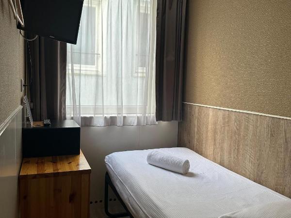 Hotel Old Quarter : photo 8 de la chambre chambre simple avec douche et toilettes
