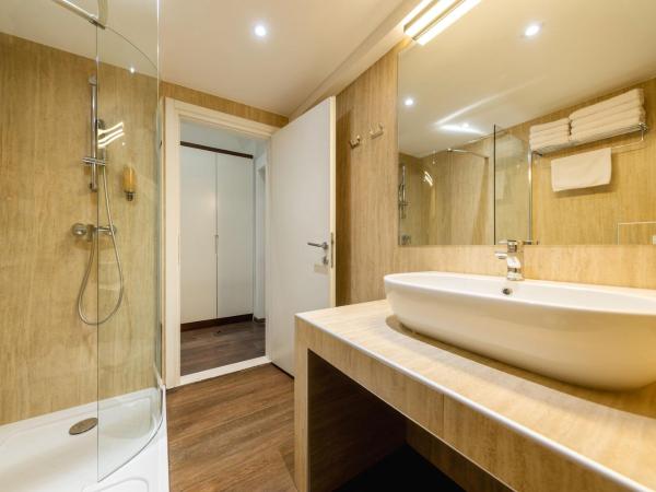 Azur Palace Luxury Rooms : photo 3 de la chambre chambre quadruple deluxe