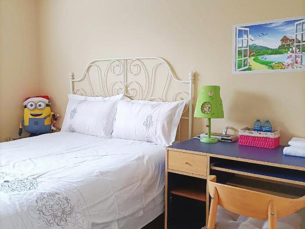 LLT HomeAway : photo 7 de la chambre chambre double avec salle de bains commune