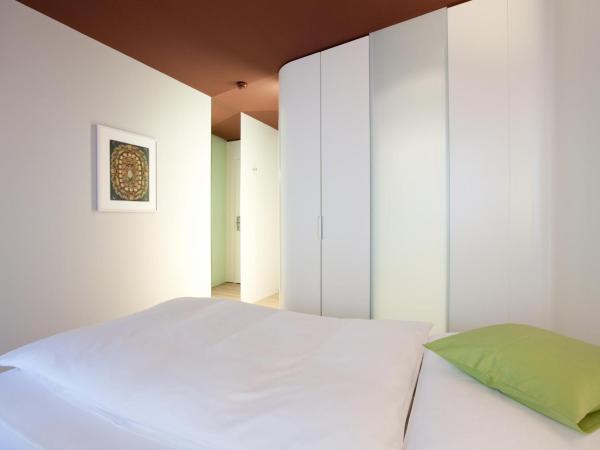 Hotel Dom : photo 4 de la chambre chambre lit queen-size 