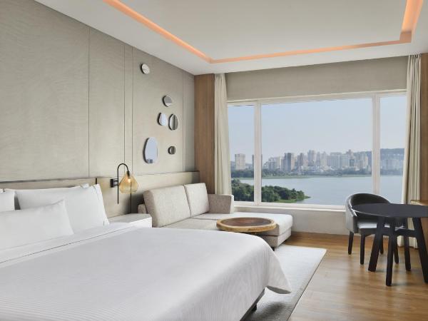 The Westin Mumbai Powai Lake : photo 4 de la chambre larger guest room 1 king -  hill view