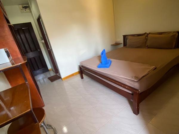 Pak Klong Room for rent : photo 9 de la chambre chambre double avec salle de bains privative