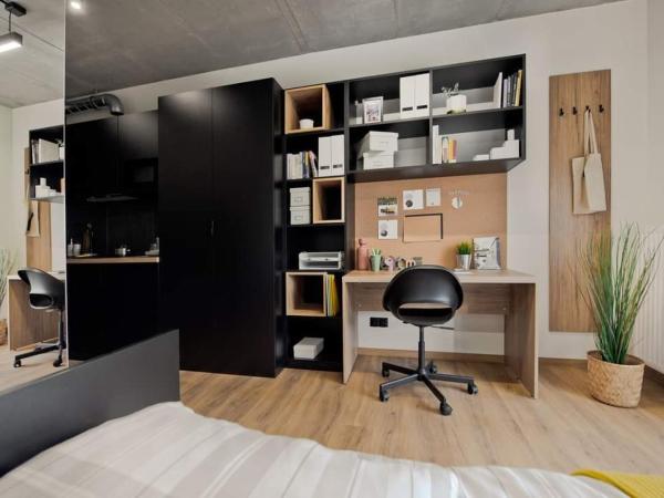 SHED Living Kraków : photo 3 de la chambre chambre double avec salle de bains privative