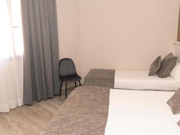 Hotel Coronado : photo 4 de la chambre chambre triple