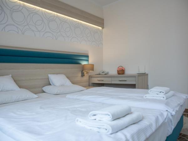 Hotel Cesarskie Ogrody : photo 2 de la chambre double room in residence building