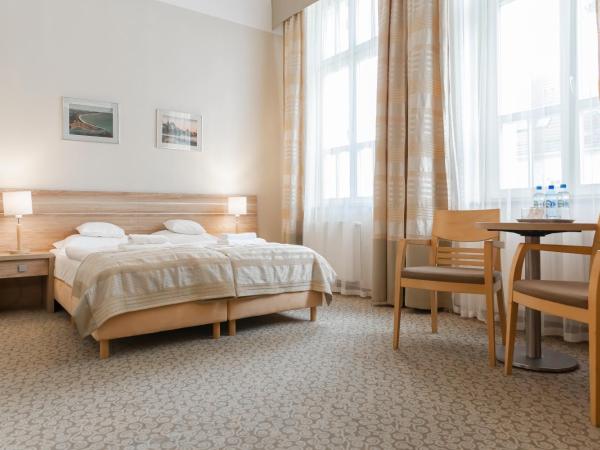 Hotel Cesarskie Ogrody : photo 3 de la chambre double apartment in villa building