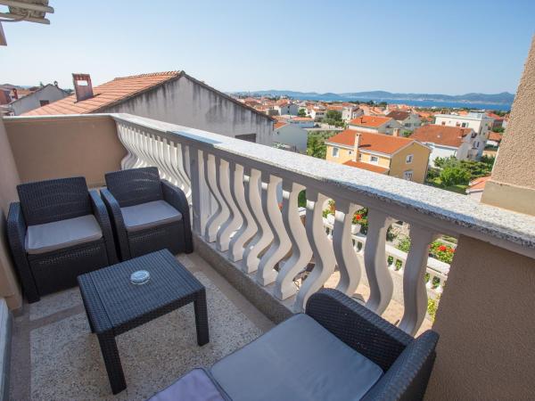 Villa Valentina : photo 2 de la chambre studio familial avec balcon et vue sur la mer