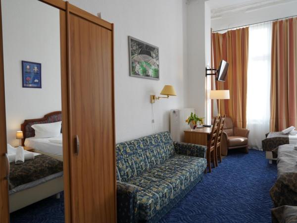 City Pension Berlin : photo 7 de la chambre chambre quadruple