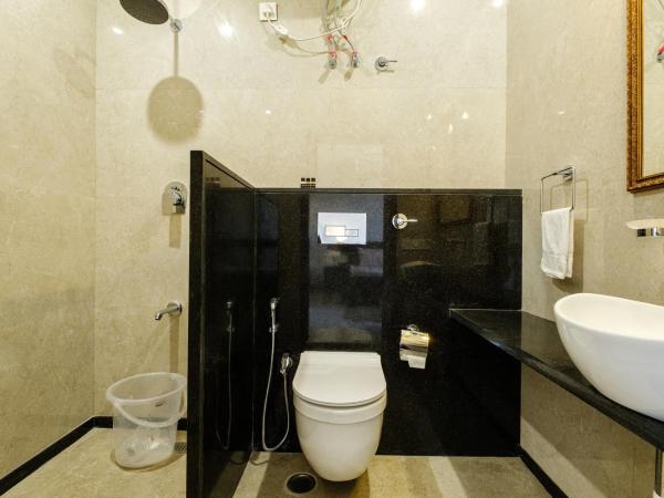 Palm 34 : photo 8 de la chambre chambre lit king-size avec balcon