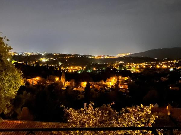 les petites terrasses : photo 4 de la chambre chambre supérieure lit queen-size