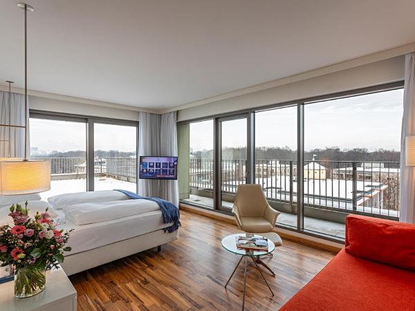 Pestana Berlin Tiergarten : photo 6 de la chambre hébergement premium avec balcon - vue panoramique