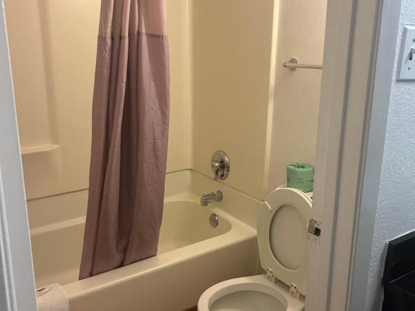 Motel 6-Austin, TX : photo 3 de la chambre double room with tub - mobility accessible 