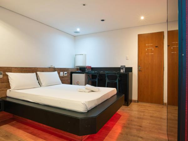 Motel Fantasy 1 : photo 9 de la chambre chambre double Économique