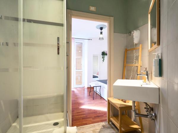 Quiet Night Affittacamere La Spezia : photo 1 de la chambre chambre double