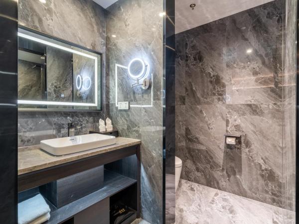 The Puyan Hotel Hangzhou Jiubao : photo 5 de la chambre chambre lit king-size deluxe