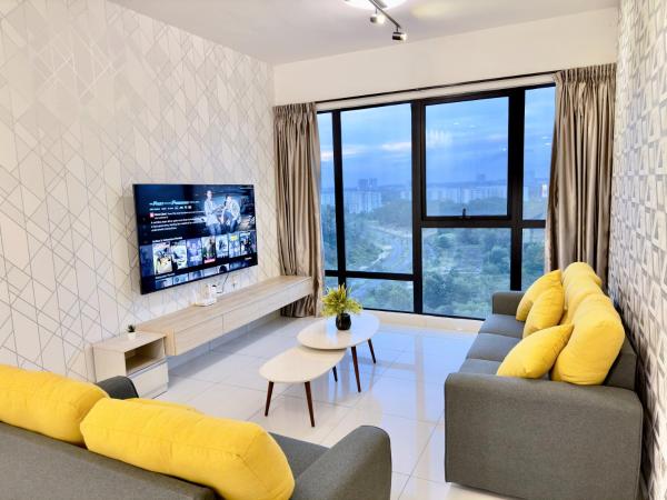 MidValley Southkey Mosaic 6-9pax Netflix-SmartTV70inch : photo 6 de la chambre appartement 2 chambres