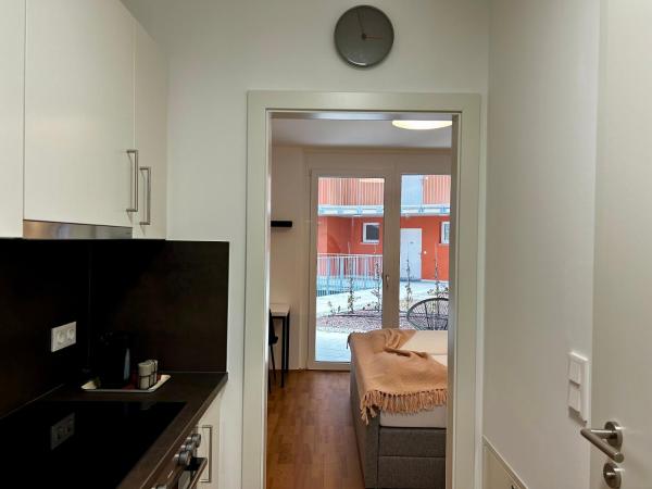 sHome Apartments Graz - Self-Check-in & free parking : photo 4 de la chambre appartement avec terrasse