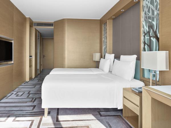Langham Place Guangzhou - Walking distance to Canton Fair & Overseas Buyers Registration Service : photo 4 de la chambre chambre lits jumeaux supérieure