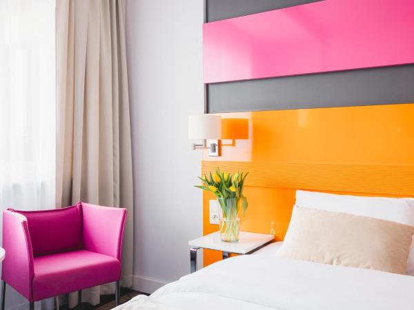 METROPOL Hotel Katowice : photo 3 de la chambre chambre lit king-size