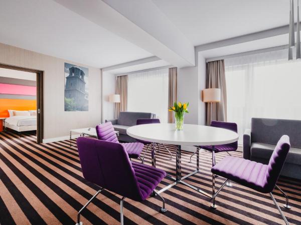 METROPOL Hotel Katowice : photo 2 de la chambre appartement