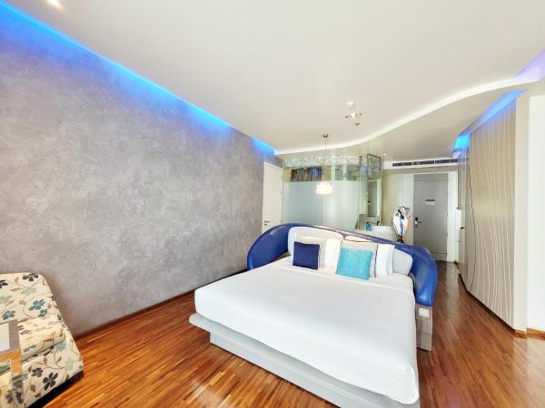 Hotel Baraquda Heeton Pattaya by Compass Hospitality : photo 3 de la chambre chambre lit king-size deluxe