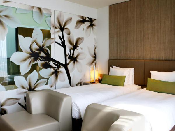 Crowne Plaza Changi Airport, an IHG Hotel : photo 2 de la chambre chambre standard 2 lits simples