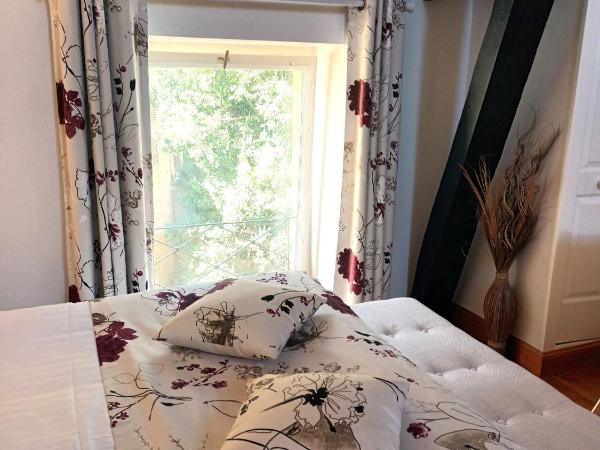 La Villa des Consuls - Gîte de tourisme de charme : photo 5 de la chambre grande chambre double (1er Étage)