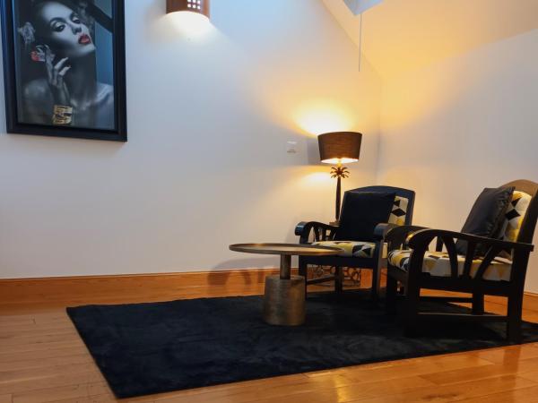 La Villa des Consuls - Gîte de tourisme de charme : photo 6 de la chambre grande chambre double (1er Étage)